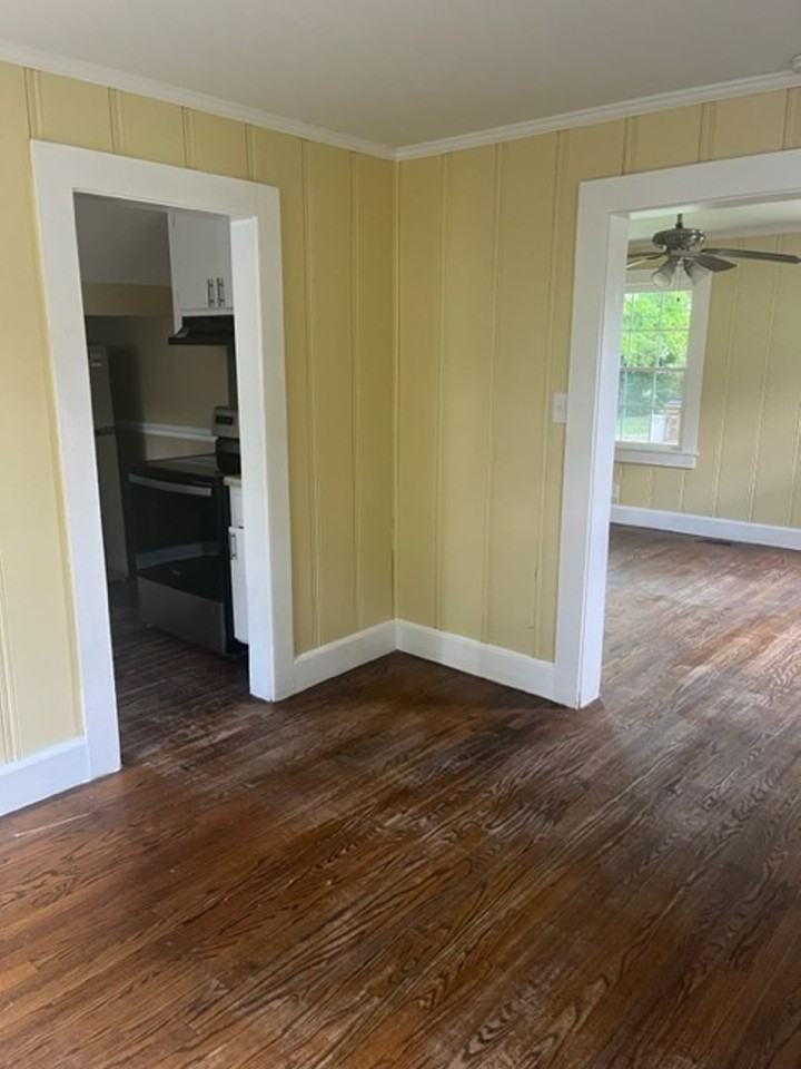 1504 Berry Street - Photo 7 of 20