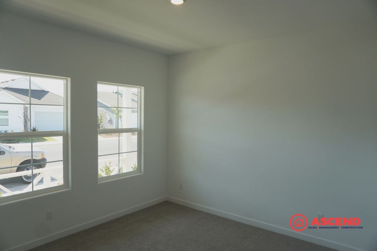 9618 Greenwood Glen Ln - Photo 3 of 19