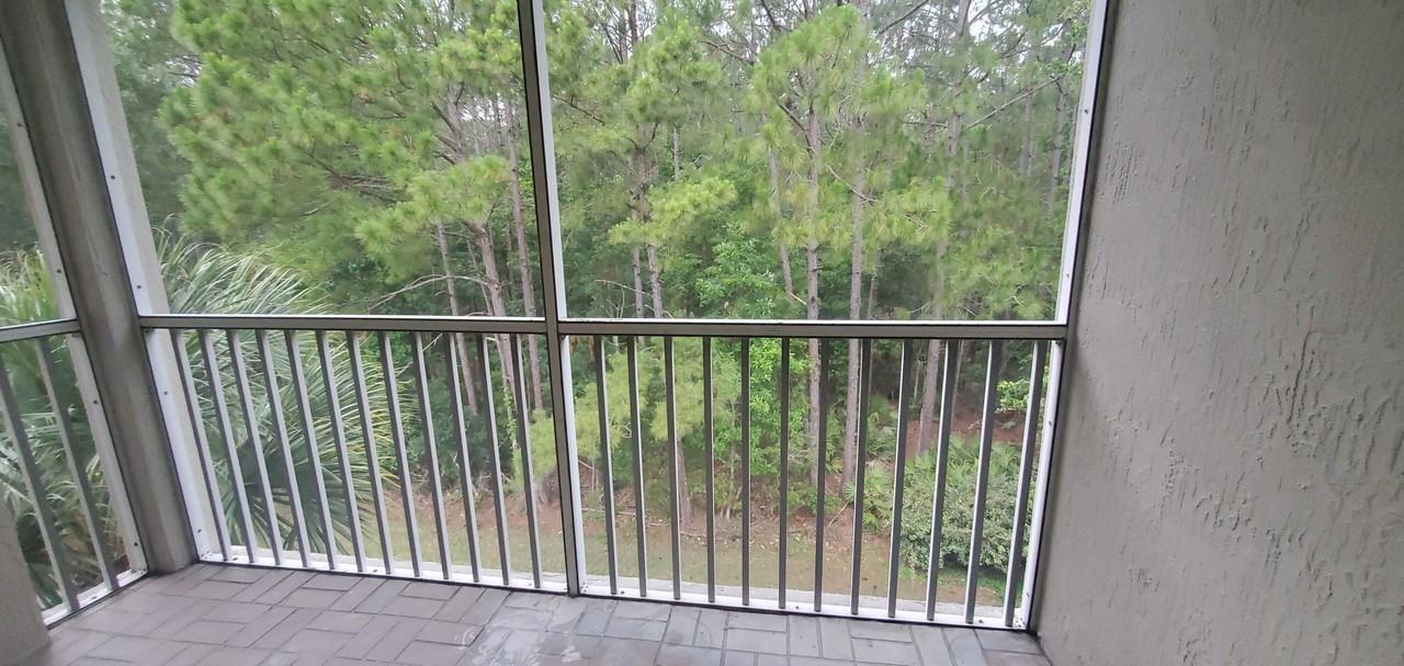 10550 Baymeadows Road - Photo 4 of 29