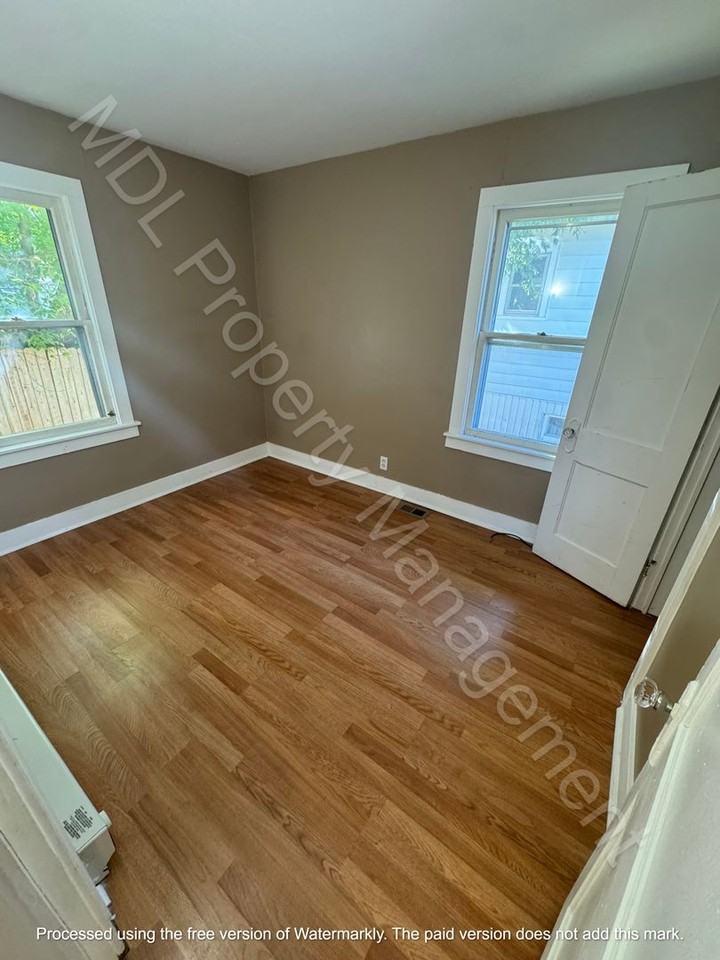 1524 Durand St - Photo 3 of 6