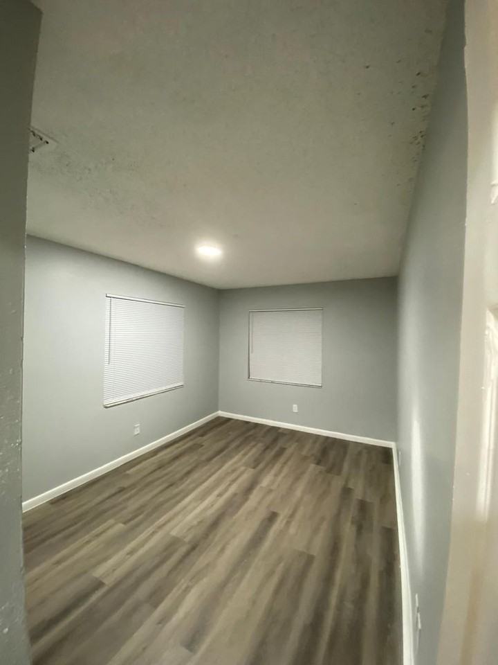 181 Rebecca Ln - Photo 3 of 30