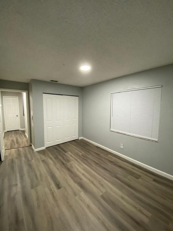 181 Rebecca Ln - Photo 4 of 30