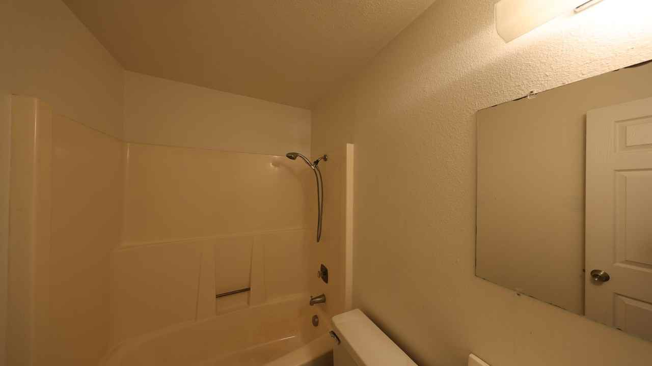 1201 Sw Harrier Cir #203 - Photo 6 of 6
