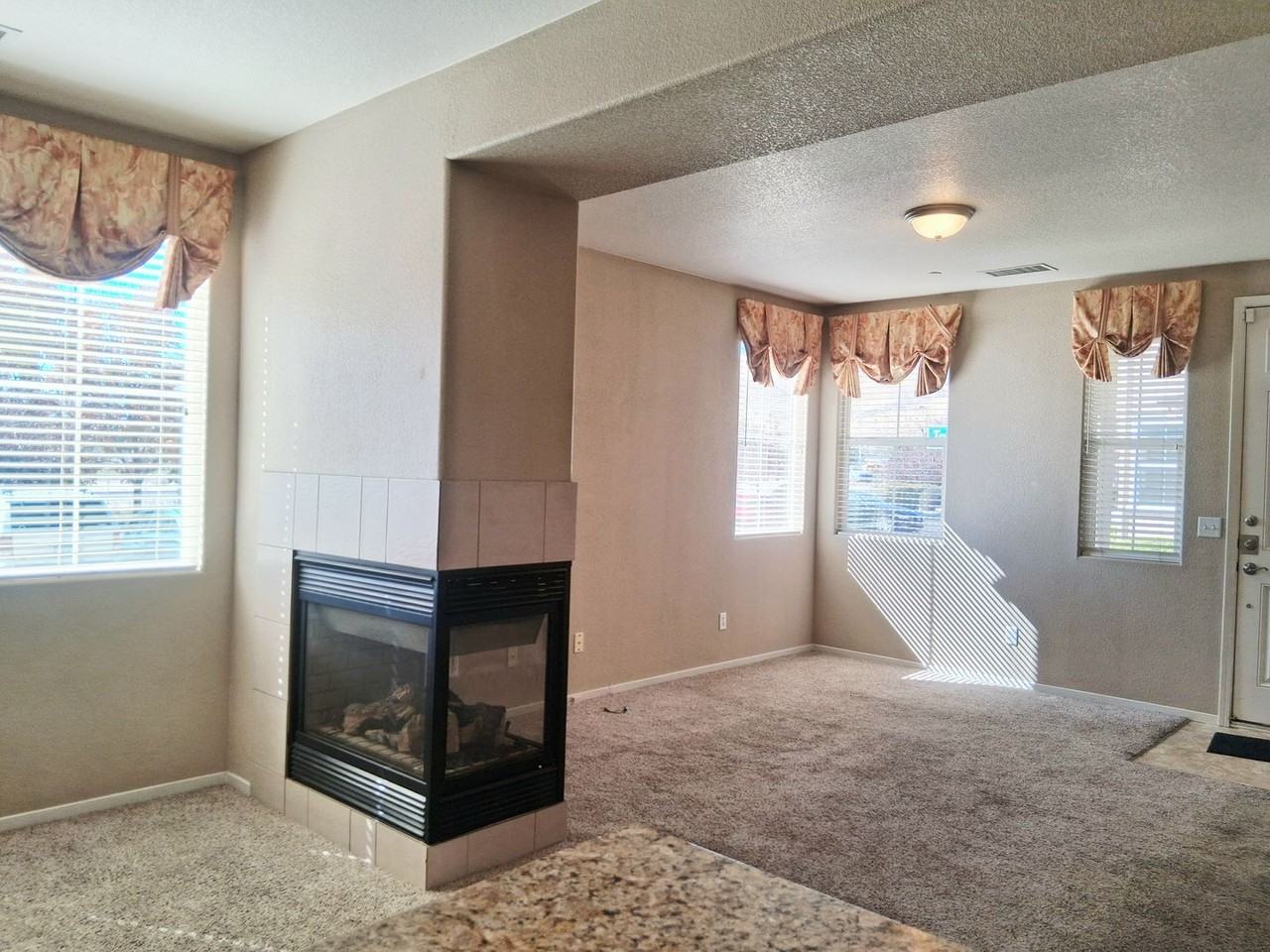 1291 Toscana Way - Photo 3 of 20