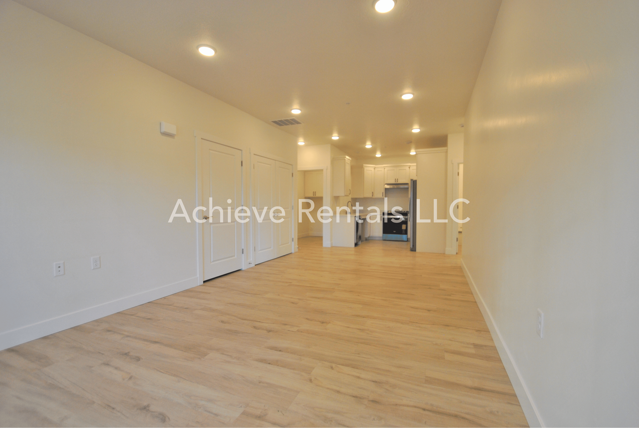 1593 North 110 West - Photo 4 of 16