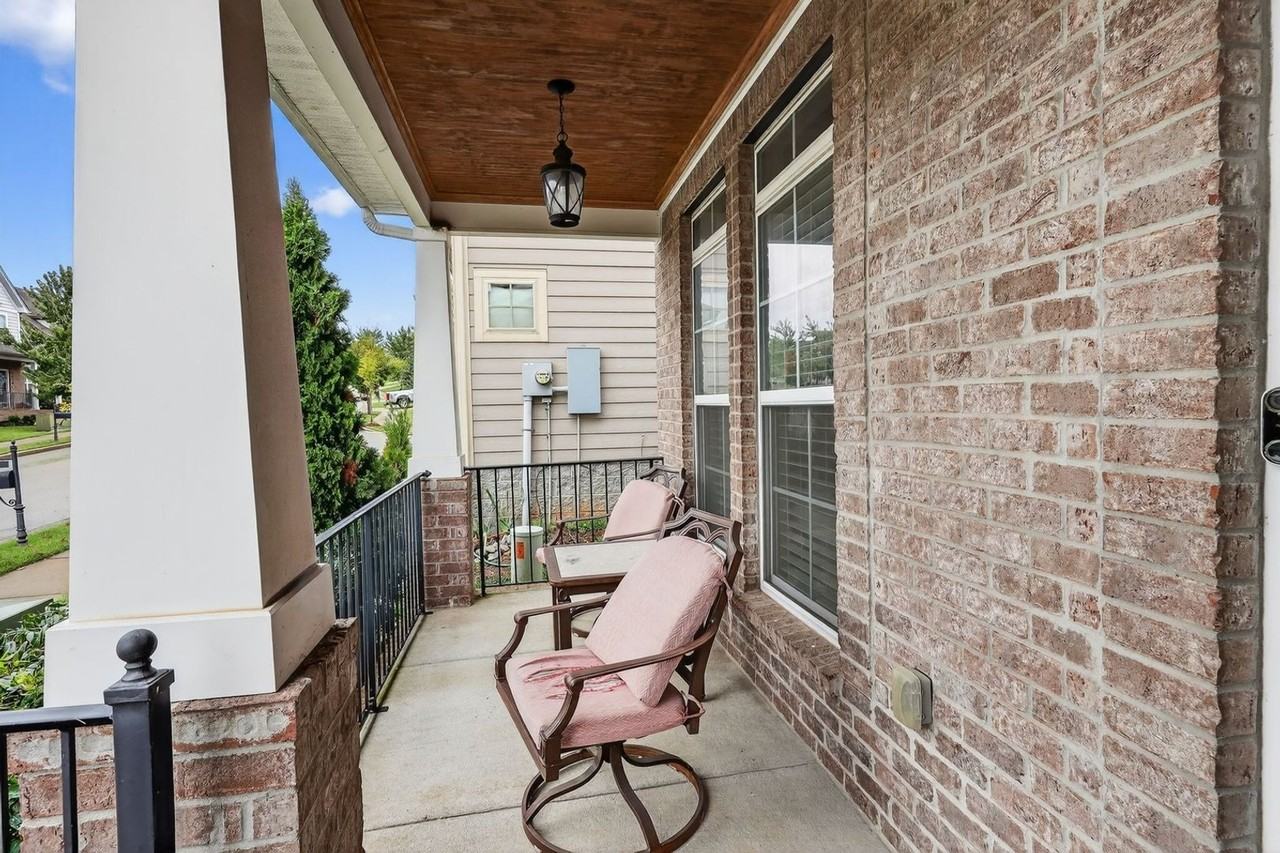 4063 Liberton Way - Photo 6 of 49