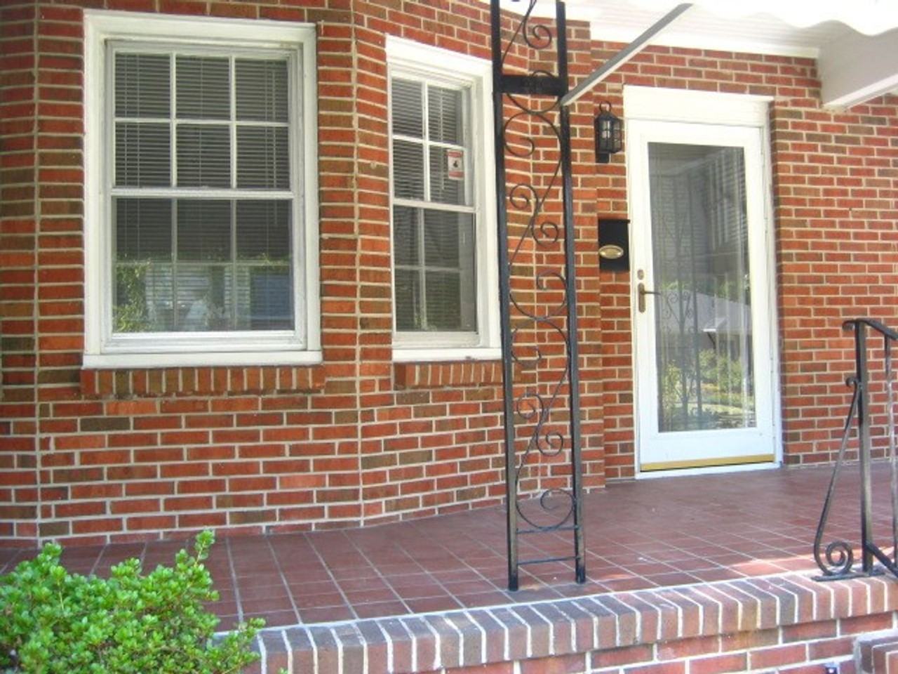 104 Conway Ave - Photo 3 of 27