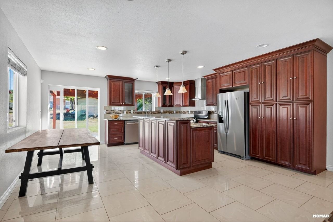 7882 Elder Cir - Photo 5 of 30