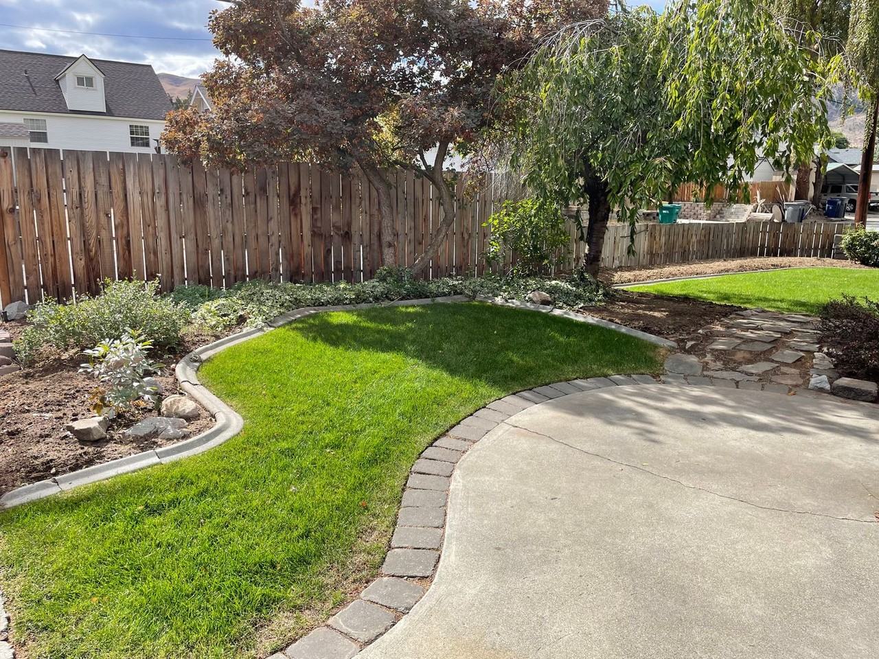 941 Highland Dr - Photo 3 of 5