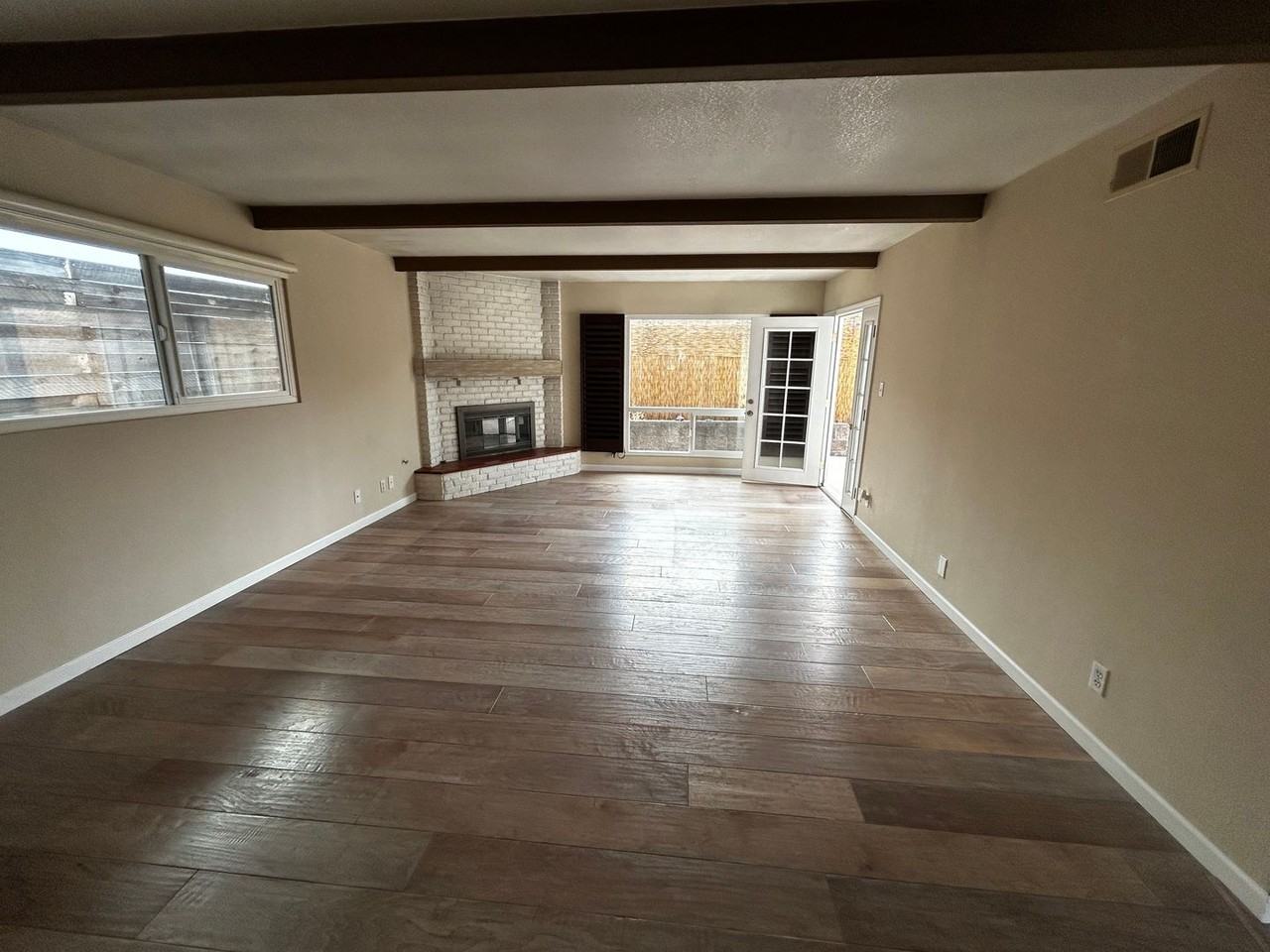 253 Leeward Ave - Photo 4 of 12