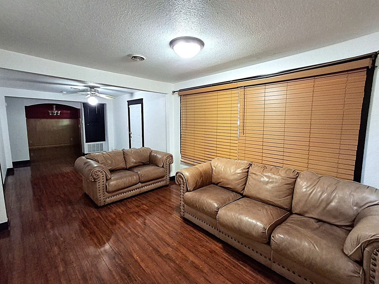 703 Jackson Street - Photo 3 of 8