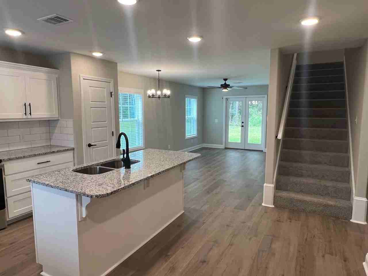 403 Madison Ave - Photo 6 of 19