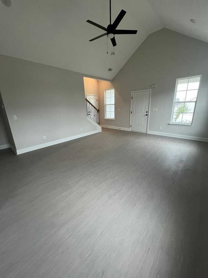 102 Bennett St - Photo 4 of 28