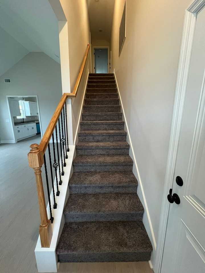 102 Bennett St - Photo 6 of 28