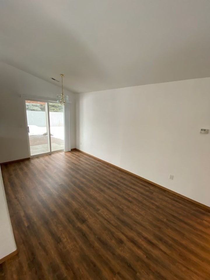 1747 W Marigold Ct - Photo 4 of 6