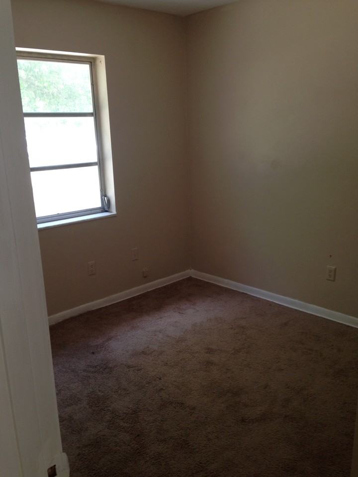 2331 Hadley St - Photo 7 of 13