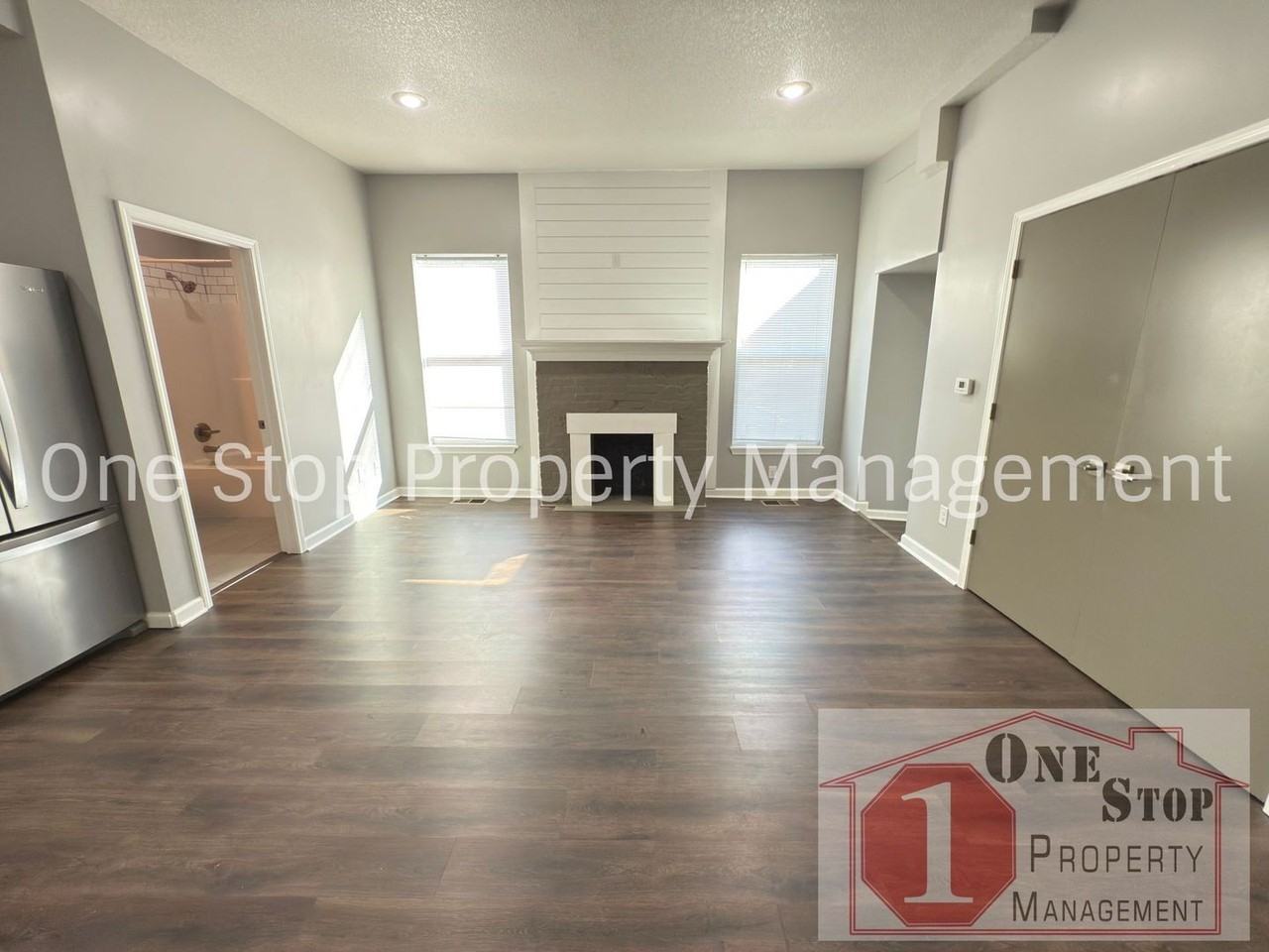 3433 The Paseo - Photo 3 of 10