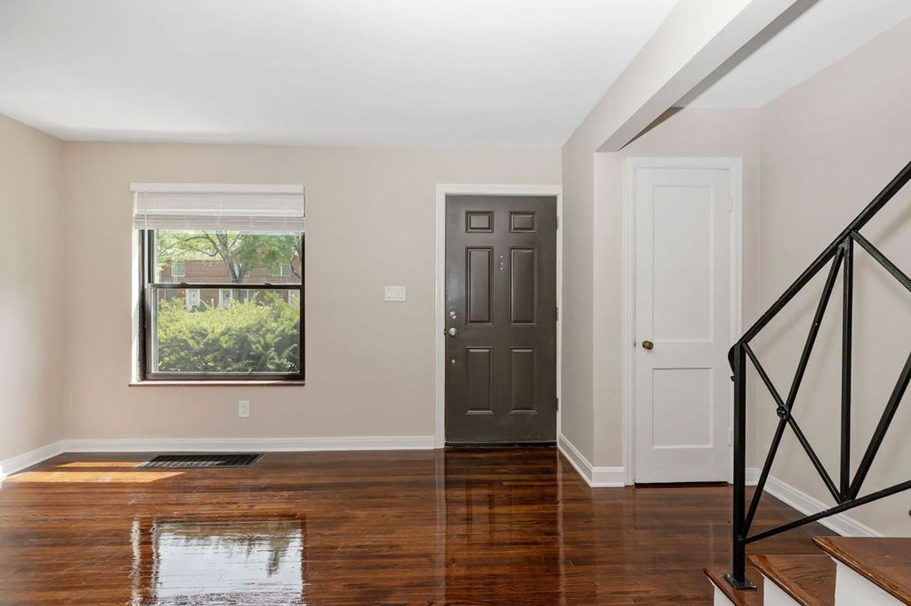 640 Blenheim Road - Photo 3 of 30