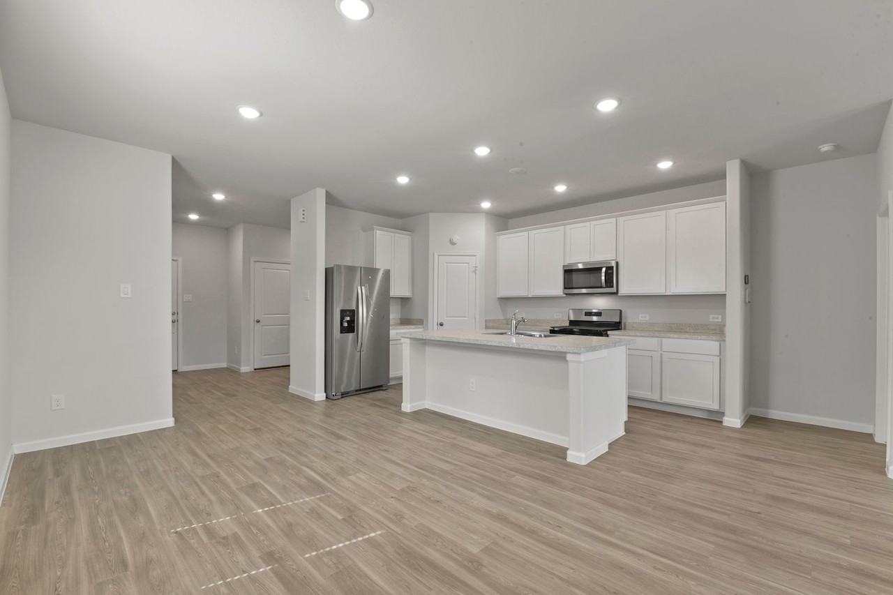 20811 Adventure Way - Photo 7 of 32