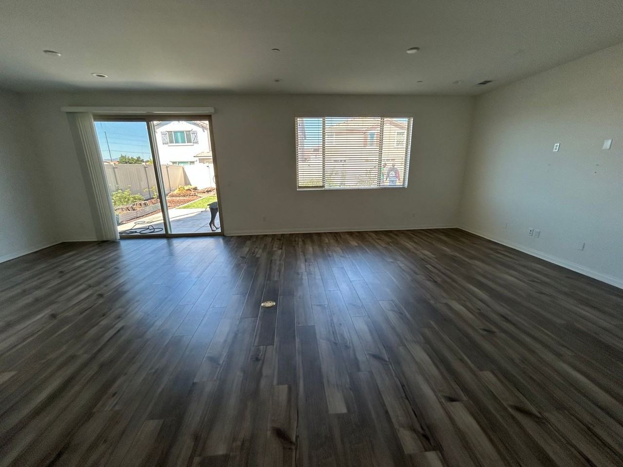 29509 Whitewood St - Photo 4 of 17