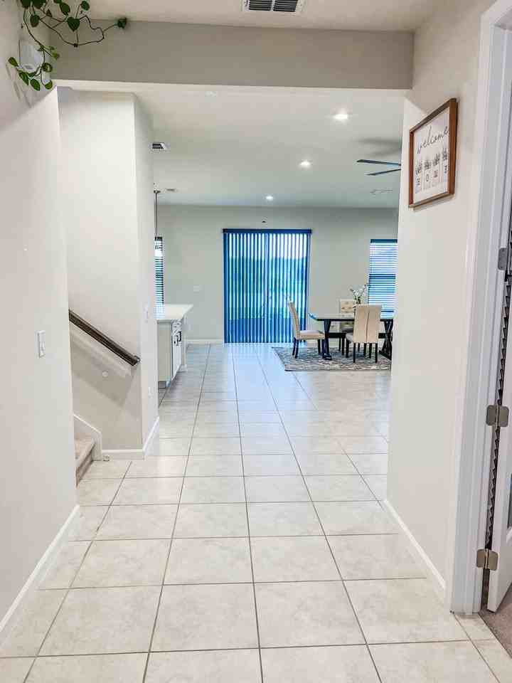 5522 Bonn Way - Photo 3 of 27