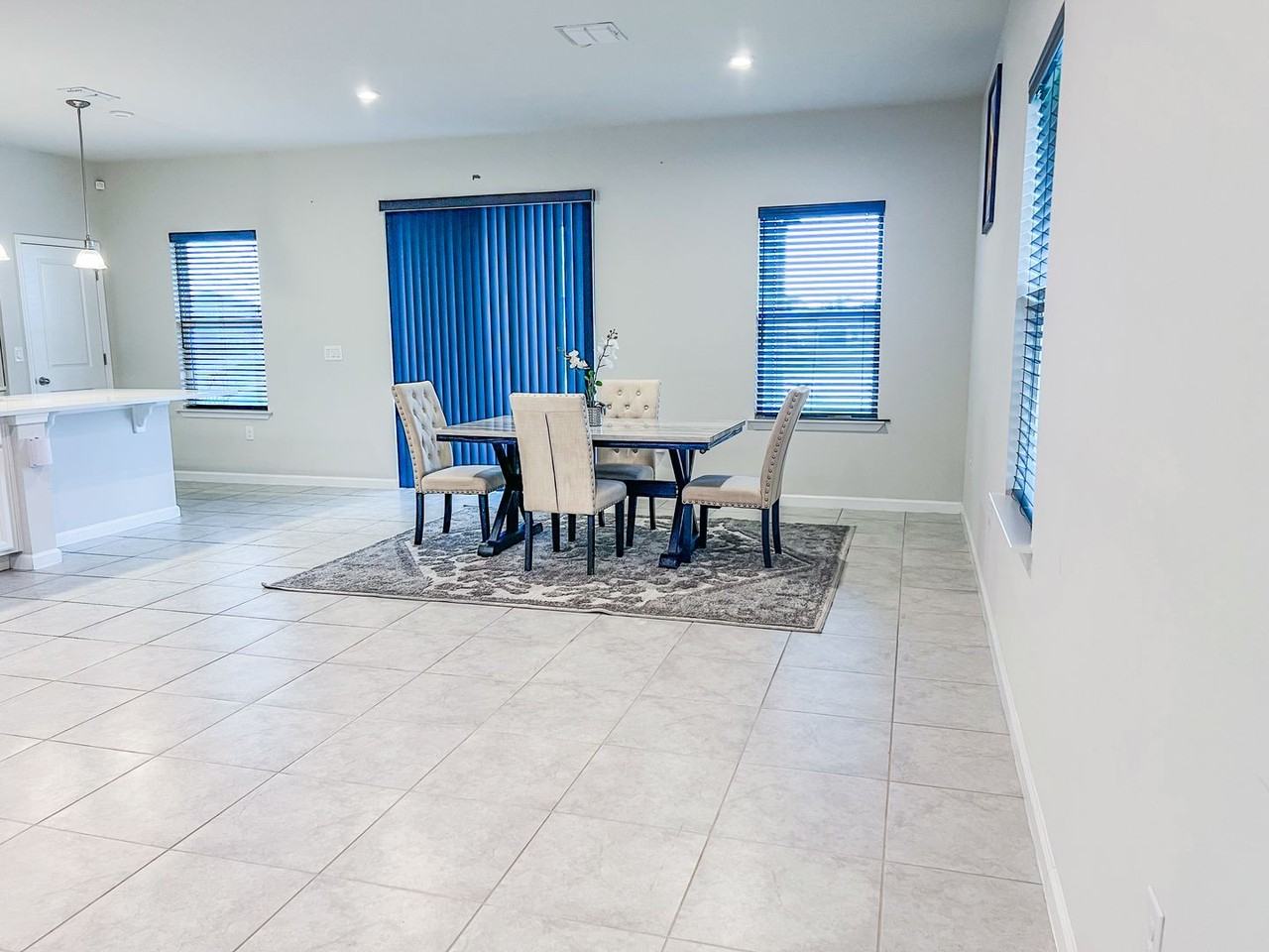 5522 Bonn Way - Photo 6 of 27