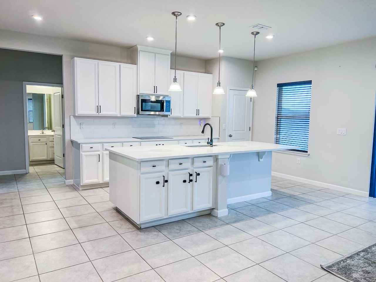 5522 Bonn Way - Photo 7 of 27