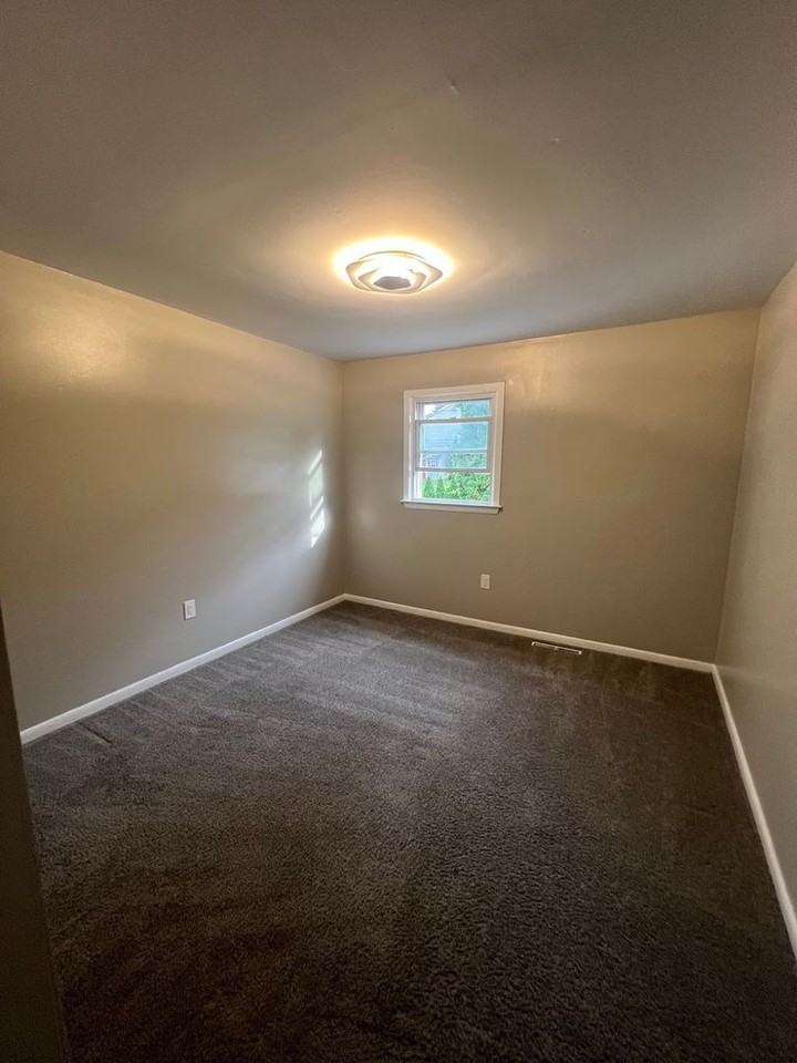 2506 Girard Ave - Photo 7 of 27