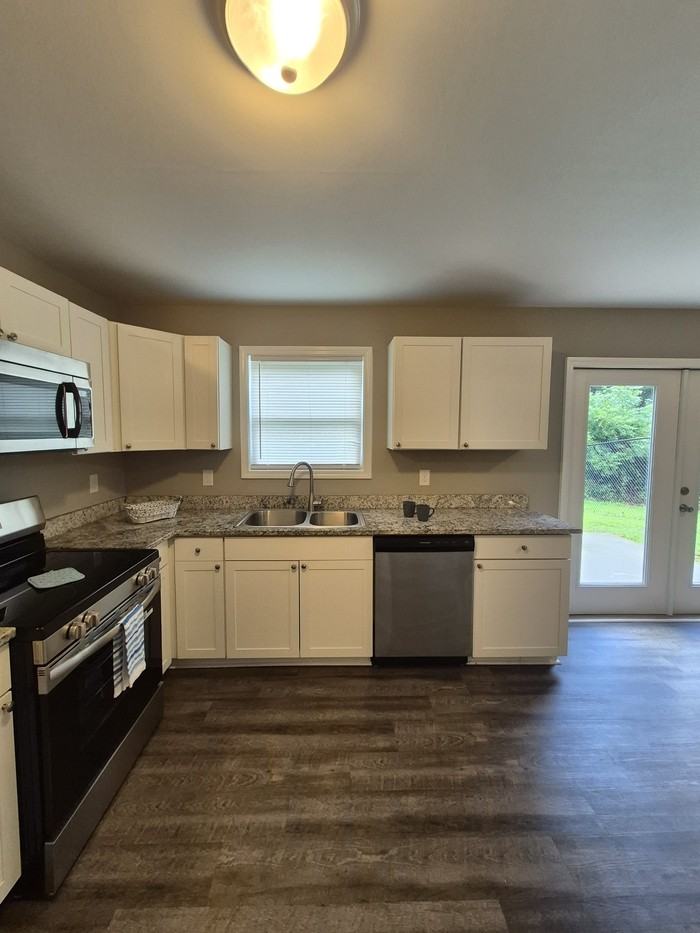 1920 Atlanta Hwy - Photo 3 of 15