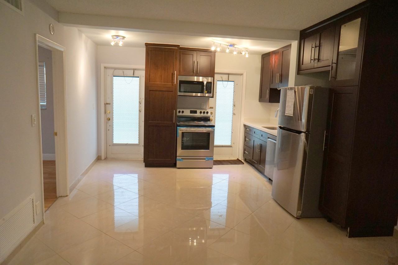 201 South Golf Boulevard #2004 - Photo 4 of 20