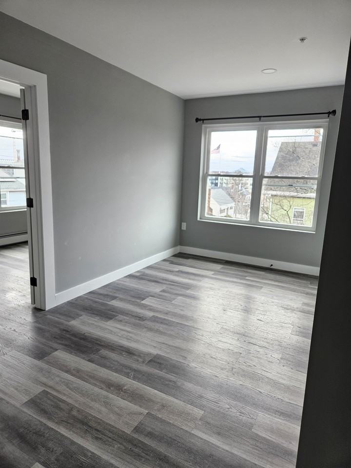 32 Irving St #2 - Photo 3 of 8