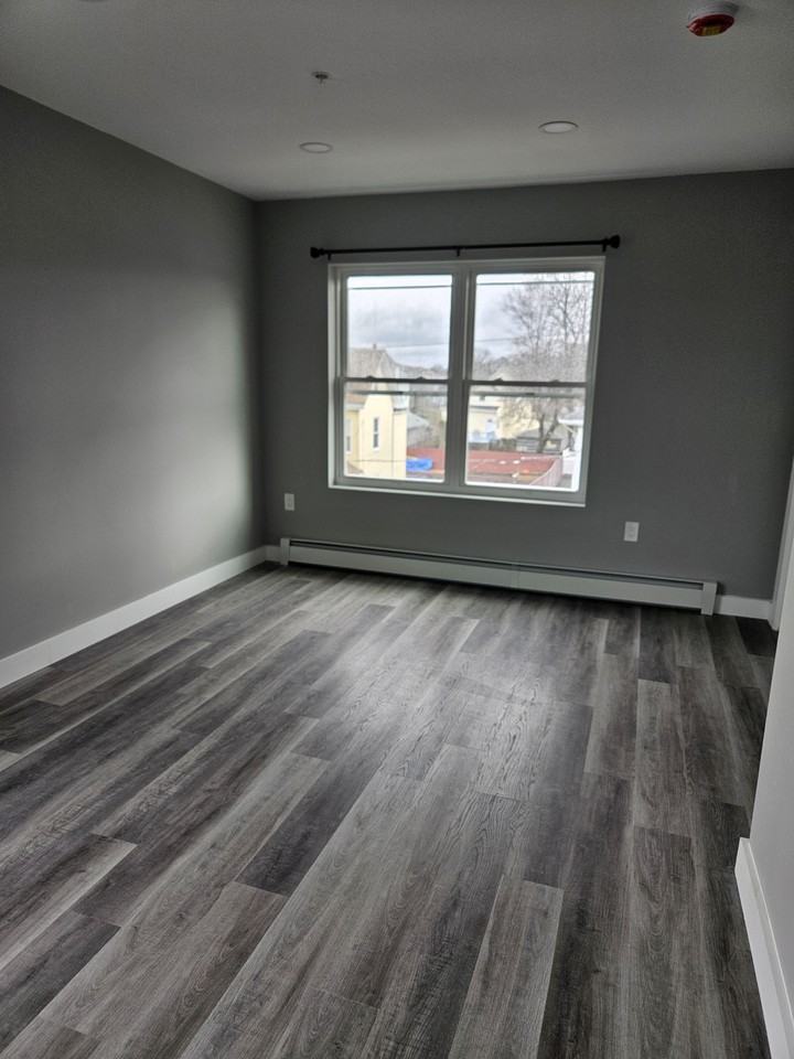 32 Irving St #2 - Photo 5 of 8