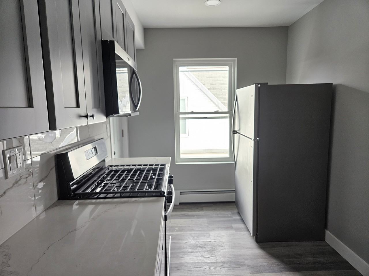 32 Irving St #2 - Photo 7 of 8