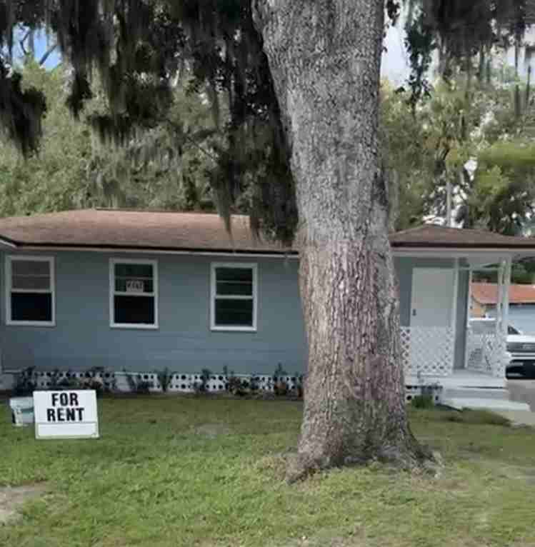 550 S Segrave St #550 - Photo 3 of 10