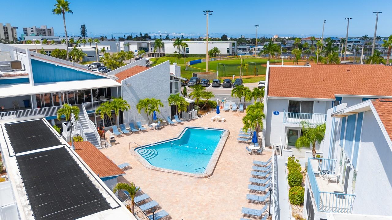 230 Medallion Boulevard #E - Photo 3 of 41