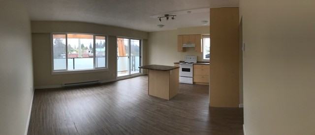 Bowen Place Court - Photo 3 of 7