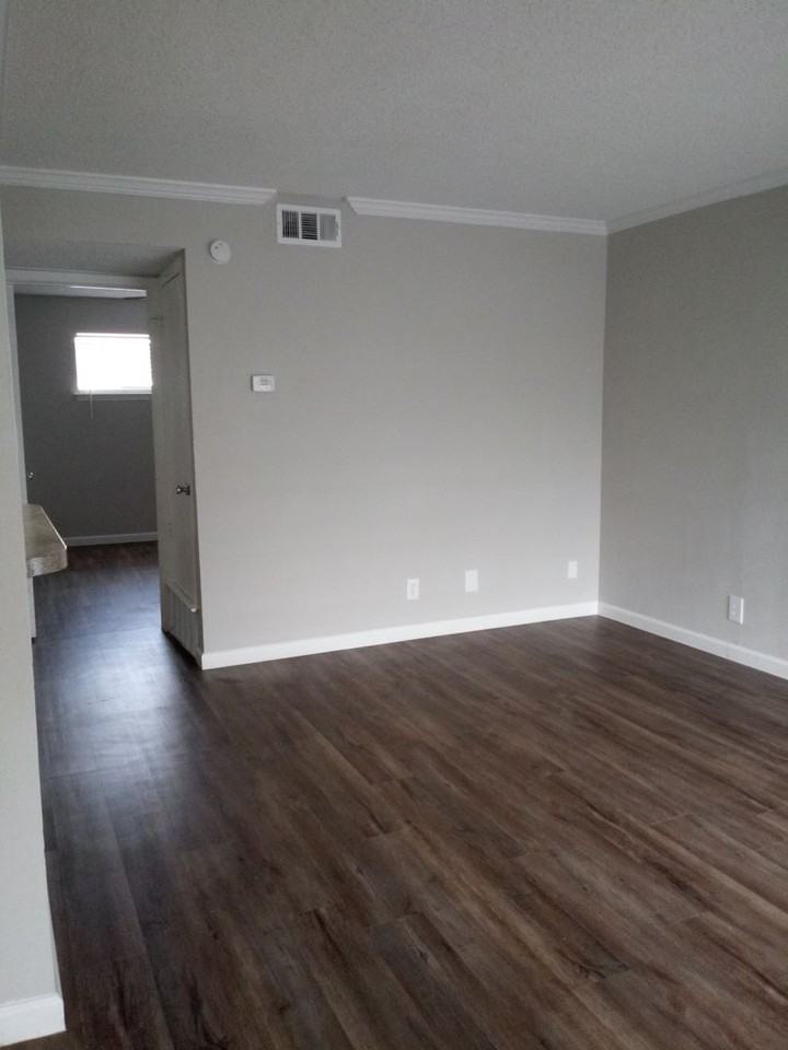 Spanish Crest Apartments - Photo 3 of 12