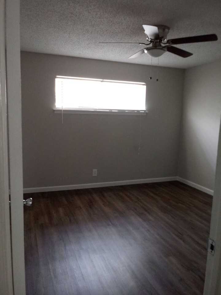 Spanish Crest Apartments - Photo 5 of 12