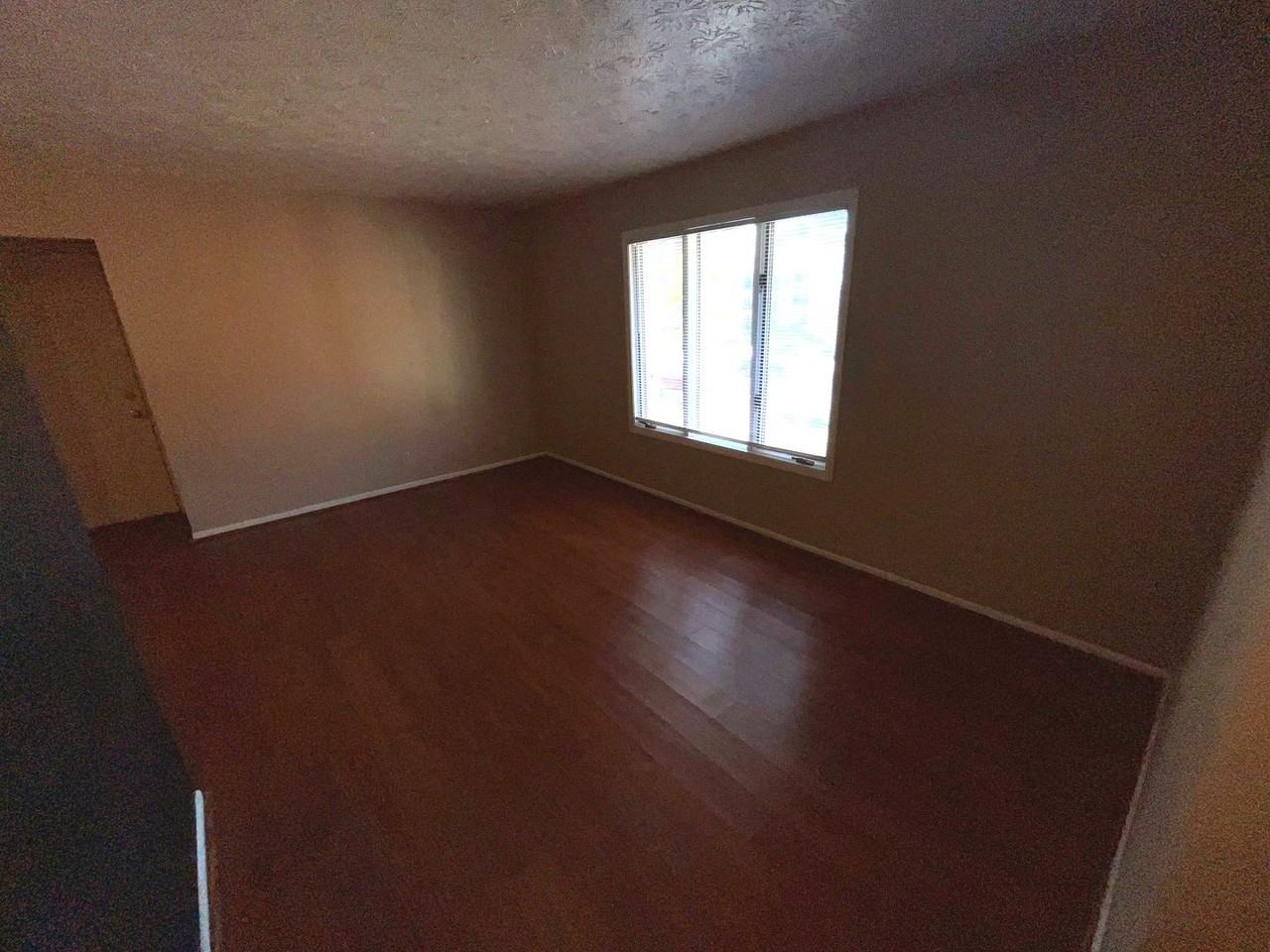 224-240 S Salisbury St - Photo 7 of 12