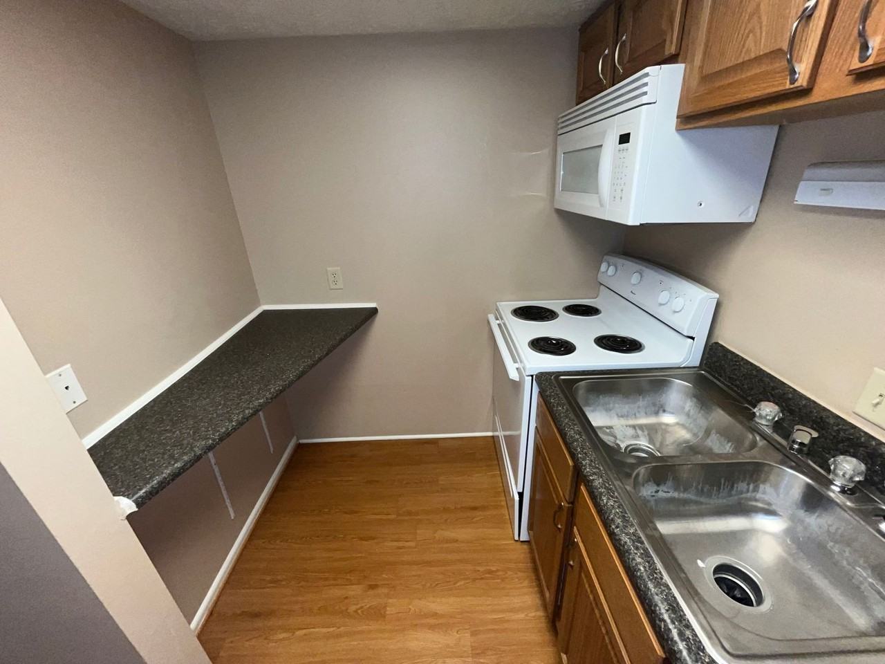 224-240 S Salisbury St - Photo 5 of 11