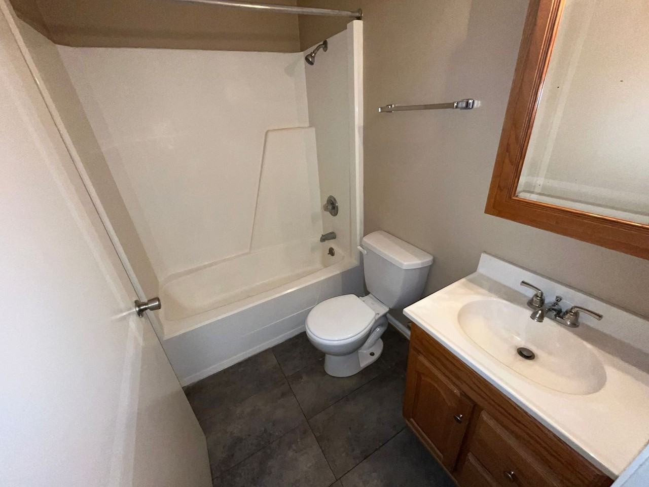 224-240 S Salisbury St - Photo 7 of 11
