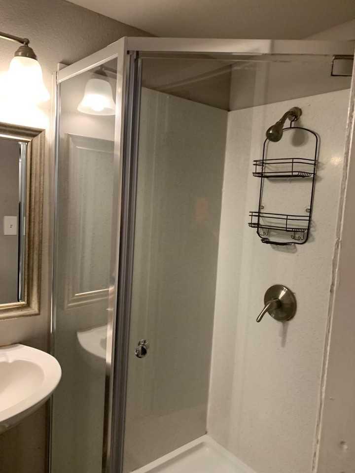 201 W Cowden Ave - Photo 3 of 26