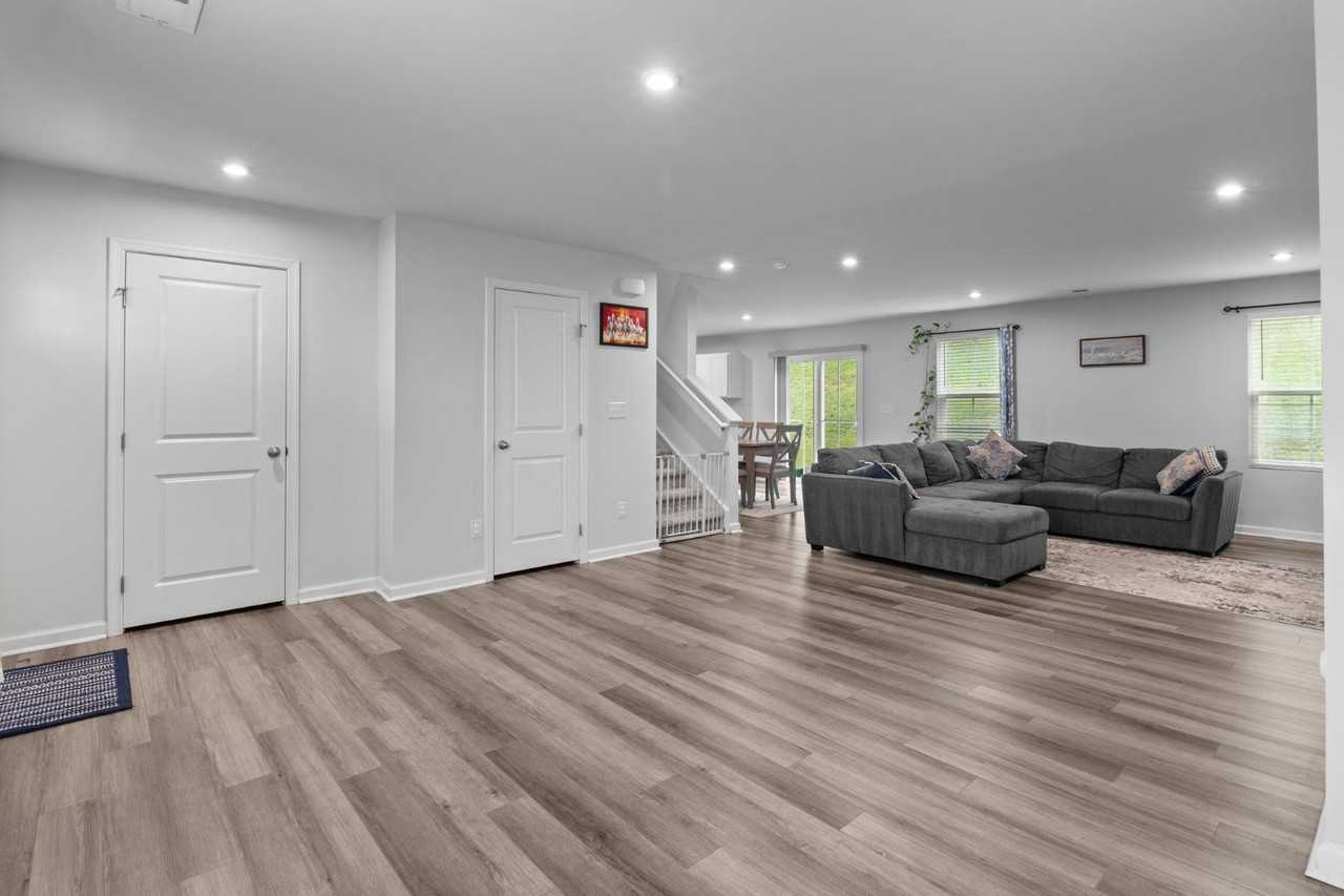 703 Pointe Andrews Dr - Photo 7 of 20