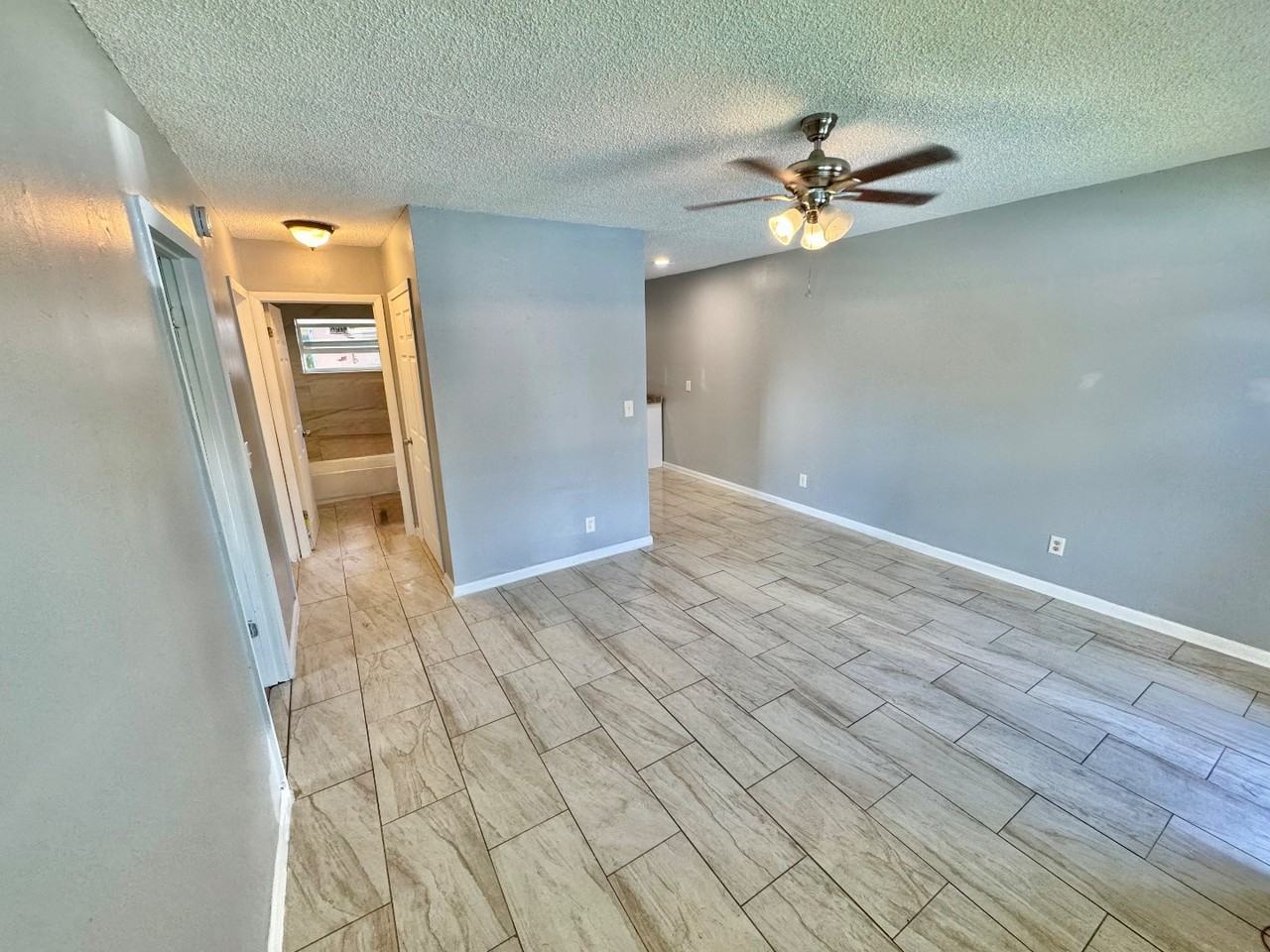 175 SW 10th Ave - Photo 6 of 6