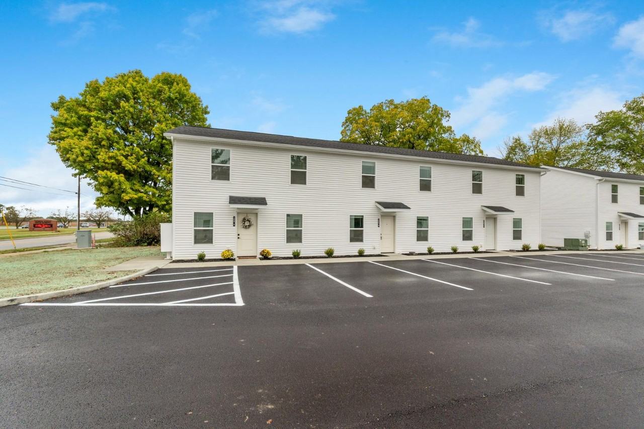 382 E North Franklin St - Photo 2 of 20