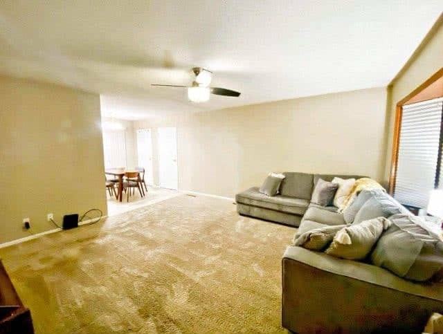 1621 Meadowbrook Dr - Photo 3 of 15