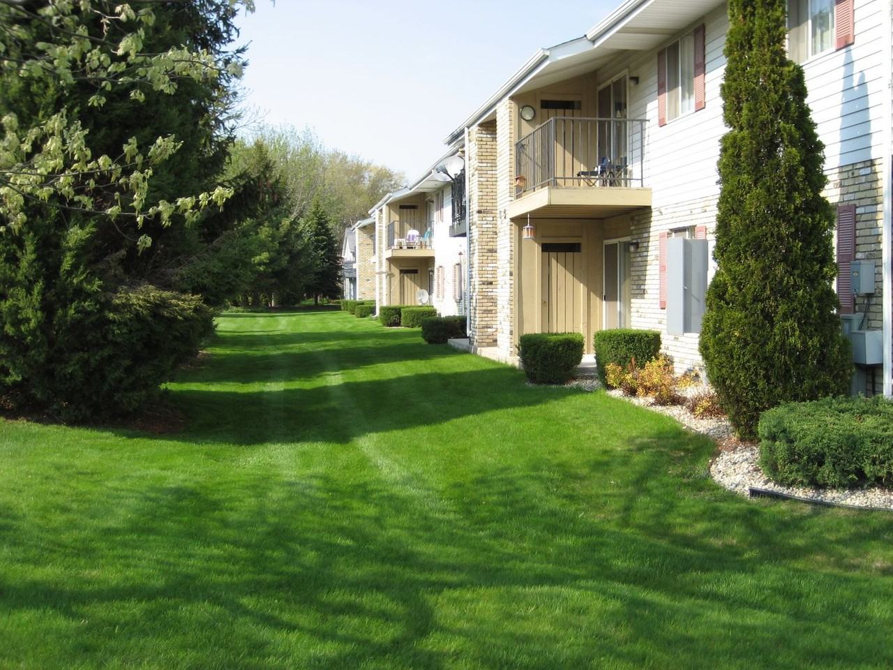 Lakewood Apartments - Photo 2 of 42