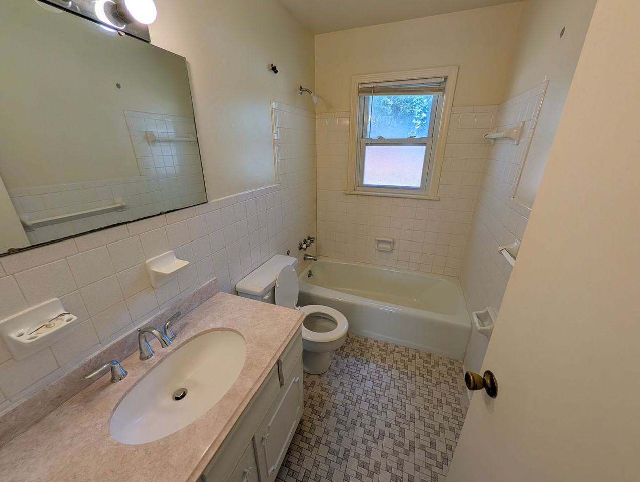 3442 Heatherfield Dr - Photo 2 of 6