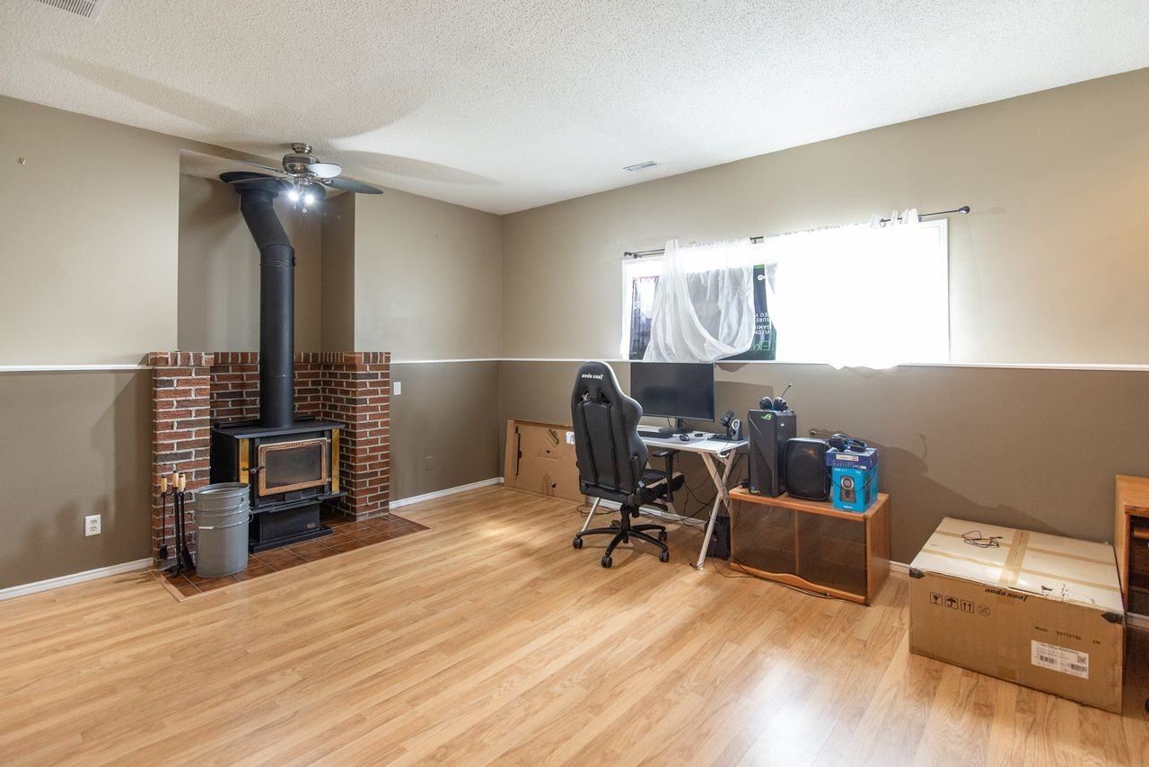 4014 41 Ave #1 - Photo 7 of 30