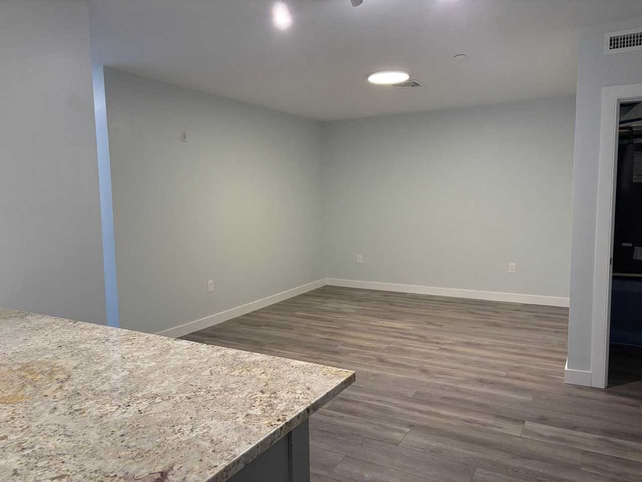 310 BARNSTABLE ROAD RESIDENCES LLC - Photo 4 of 43